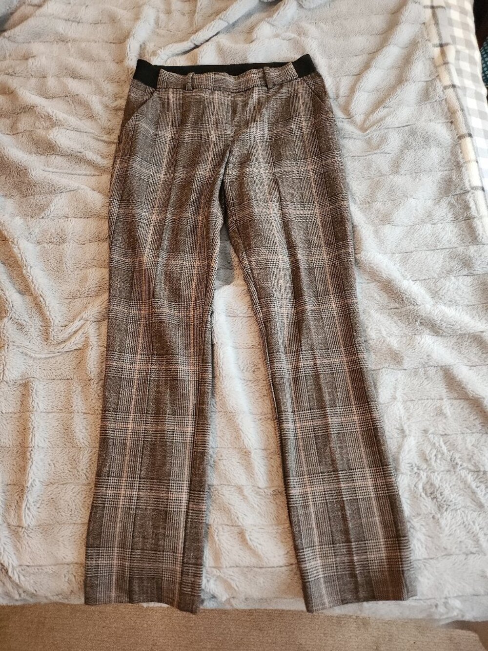New H&M women Plaids crop pants